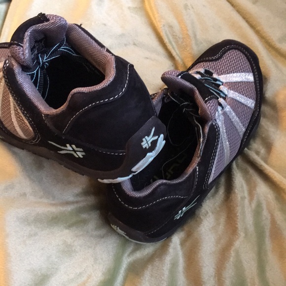 Foot Support Shoes - Picture 3 of 5